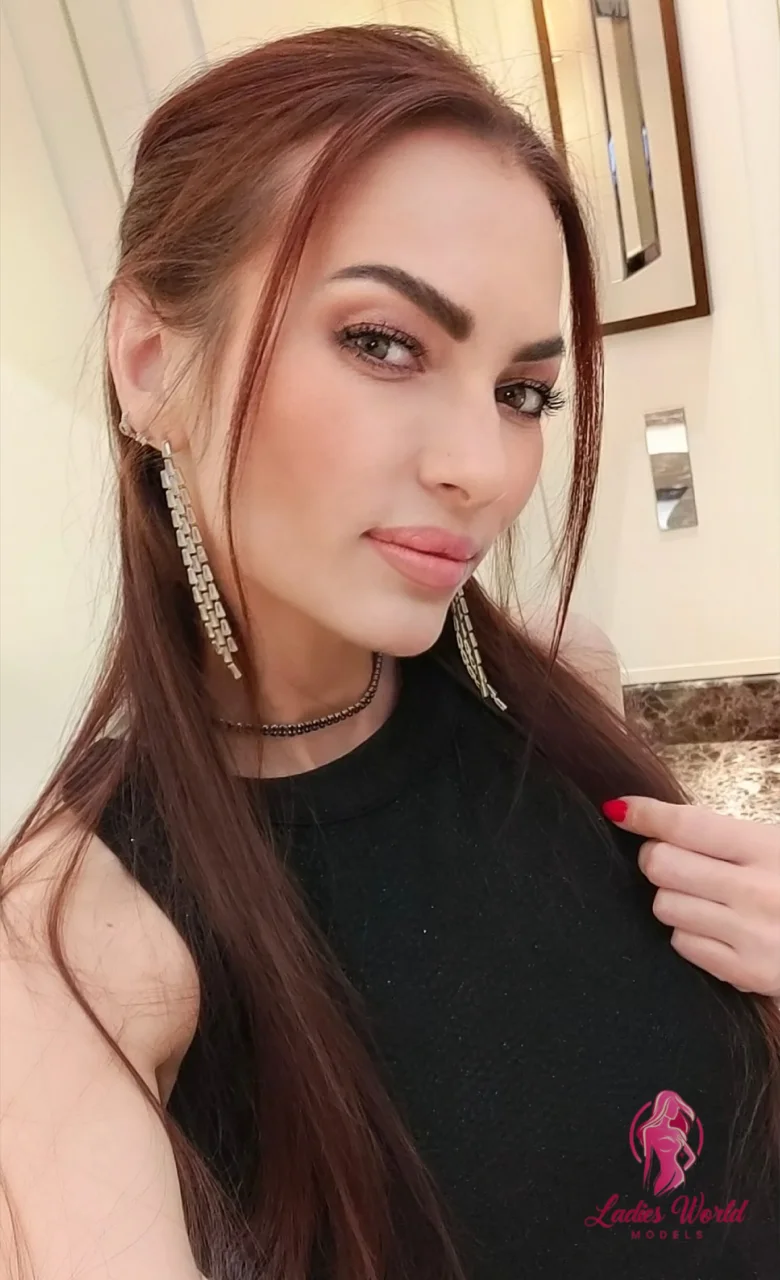 Яна фото 8 - Алматы, 20 лет, стройная, шатенка, 168 см, 53 кг, грудь 1 размер