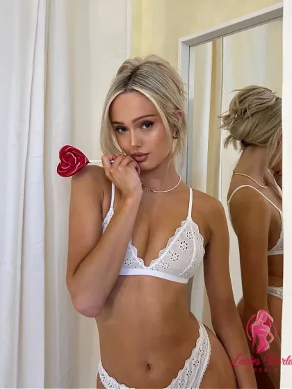 Айна фото 1 - Туркестан, 26 лет, стройная, блондинка, 168 см, 52 кг, грудь 2 размер