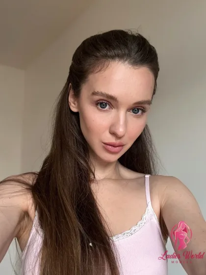 Айпери фото 6 - Алматы, 20 лет, стройная, шатенка, 168 см, 50 кг, грудь 2 размер