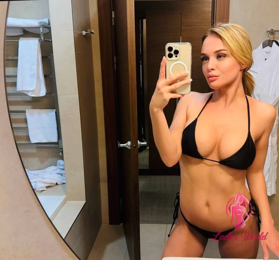 Жадыра фото 5 - Алматы, 26 лет, стройная, блондинка, 177 см, 56 кг, грудь 3 размер