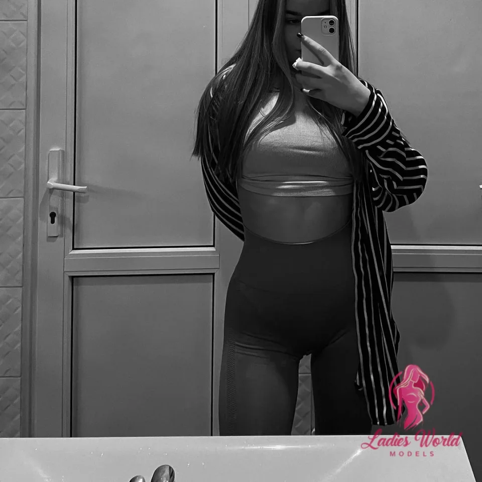 Жулдыз фото 4 - Алматы, 20 лет, стройная, шатенка, 159 см, 51 кг, грудь 1 размер