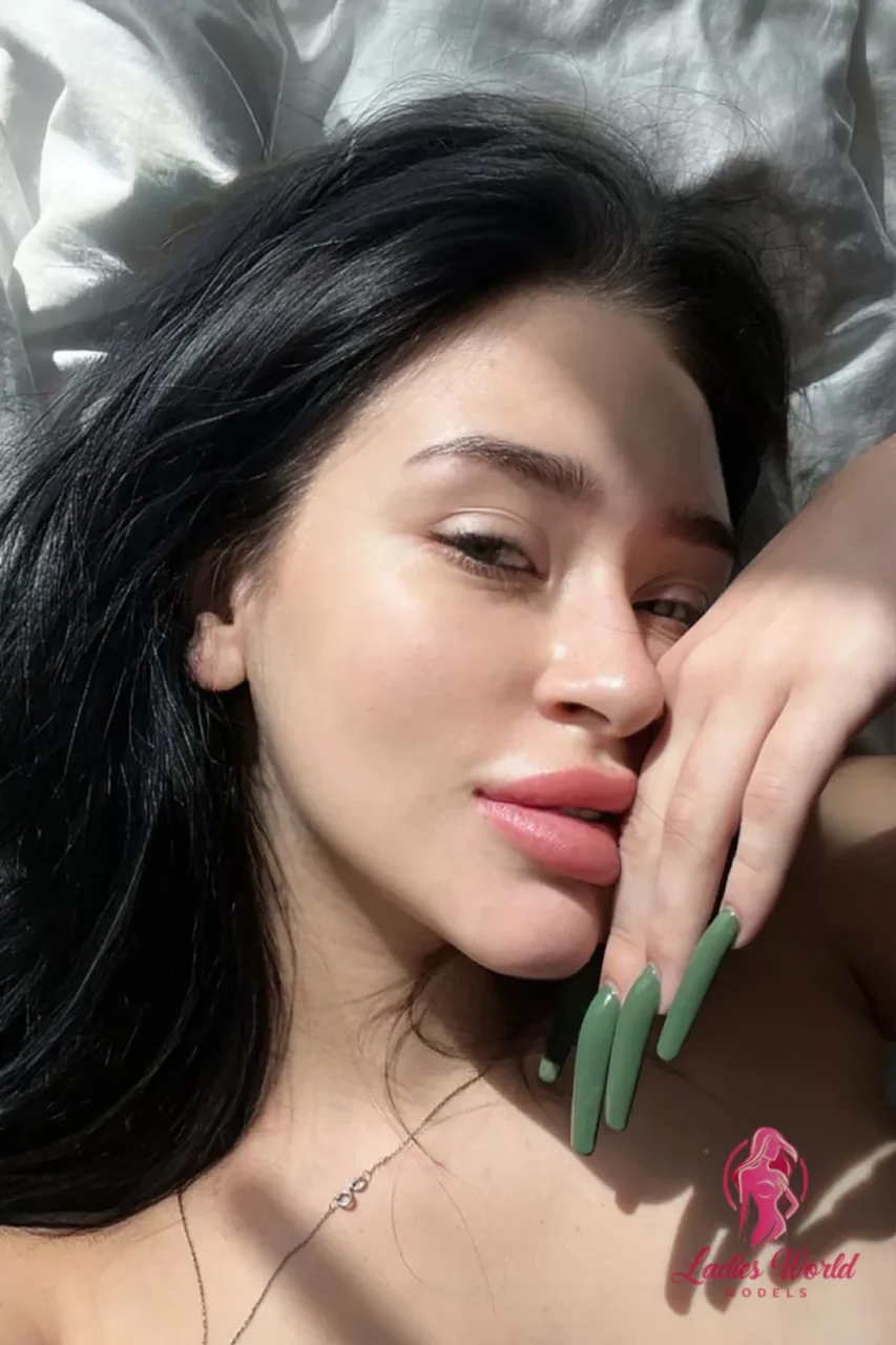 Лизавета фото 10 - Семей, 24 года, фигуристая, черные волосы, 174 см, 58 кг, грудь 3 размер