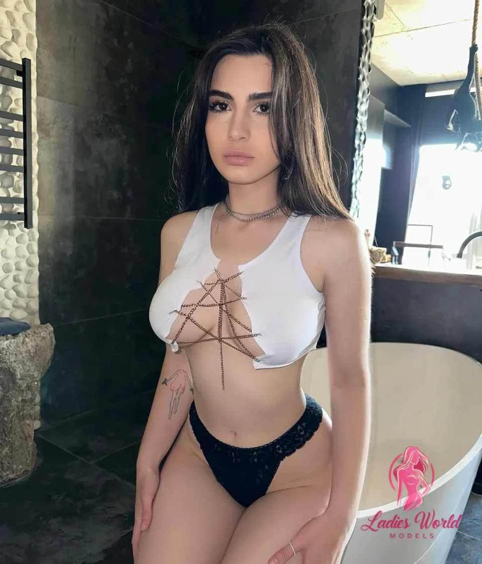 Дарина фото 4 - Туркестан, 20 лет, стройная, шатенка, 170 см, 55 кг, грудь 3 размер