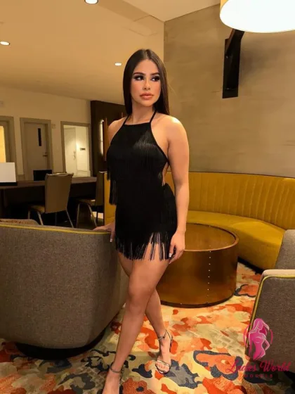 Адиляна фото 2 - Астана, 24 года, стройная, черные волосы, 165 см, 50 кг, грудь 2 размер