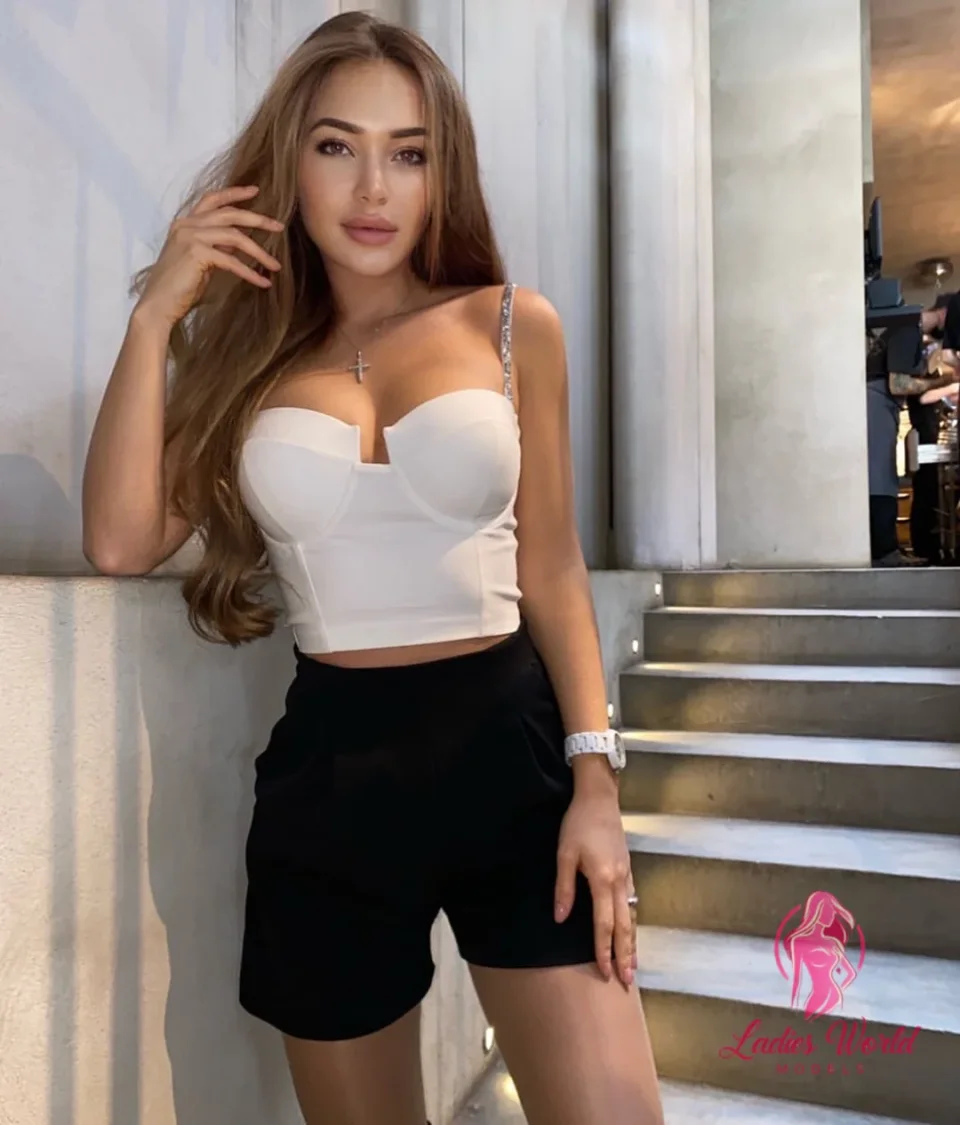 Айлинка фото 4 - Алматы, 26 лет, стройная, шатенка, 170 см, 54 кг, грудь 2 размер