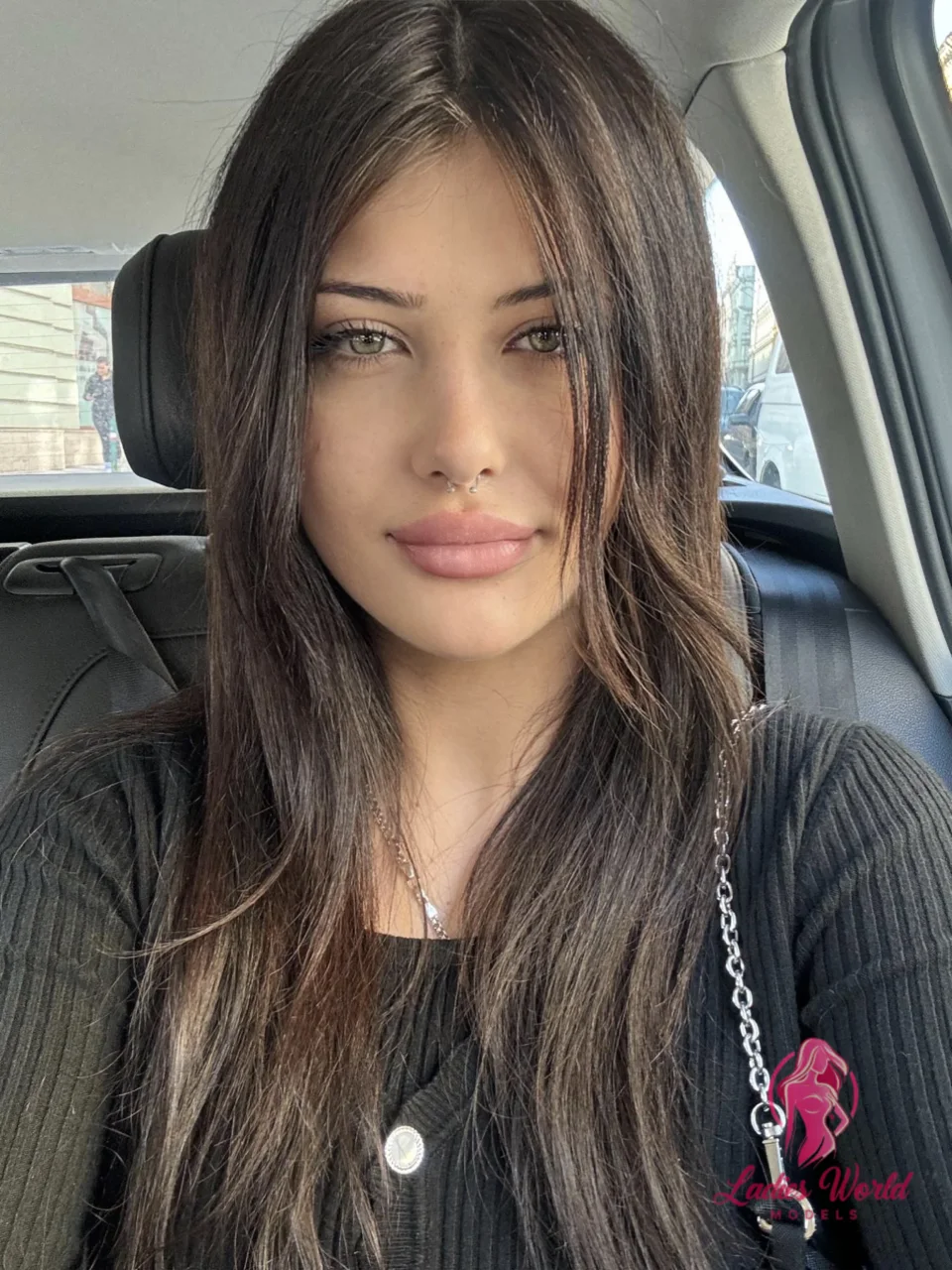 Ларочка фото 8 - Алматы, 23 года, стройная, шатенка, 175 см, 53 кг, грудь 2 размер