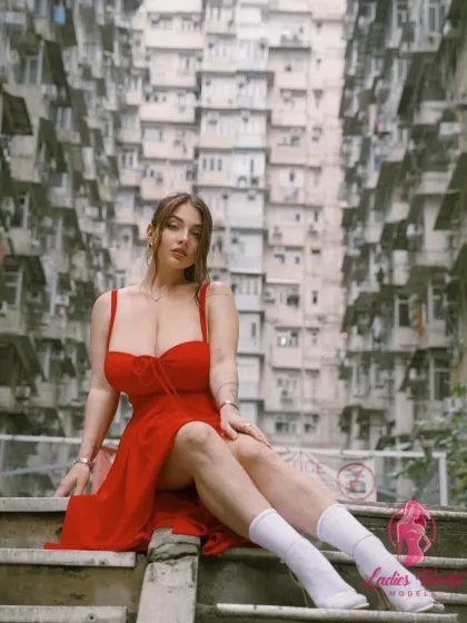 Карина фото 2 - Алматы, 21 год, стройная, шатенка, 170 см, 56 кг, грудь 3 размер