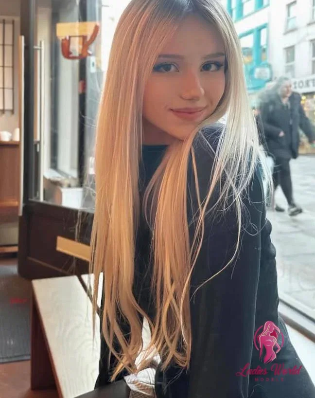 Эвелина фото 3 - Сарань, 25 лет, стройная, блондинка, 165 см, 49 кг, грудь 1 размер