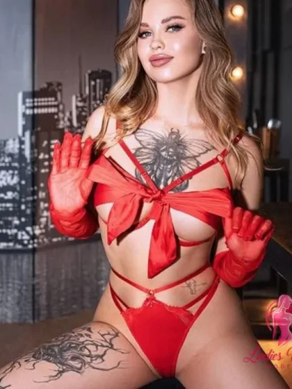 Милана фото 3 - Алматы, 21 год, обычная, блондинка, 165 см, 50 кг, грудь 2 размер
