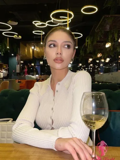 Полина фото 3 - Алматы, 25 лет, стройная, блондинка, 161 см, 55 кг, грудь 2 размер